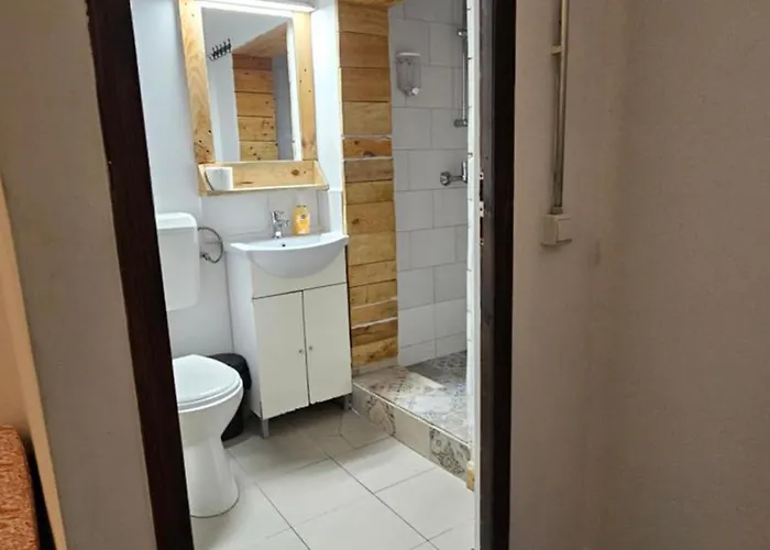 Проживання в сім'ї Victoriei54you *