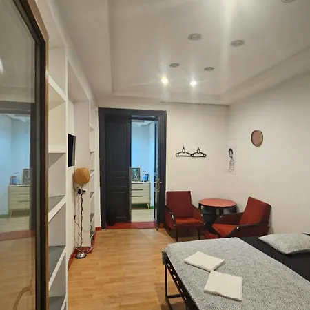 Homestay Victoriei54you Bucharest